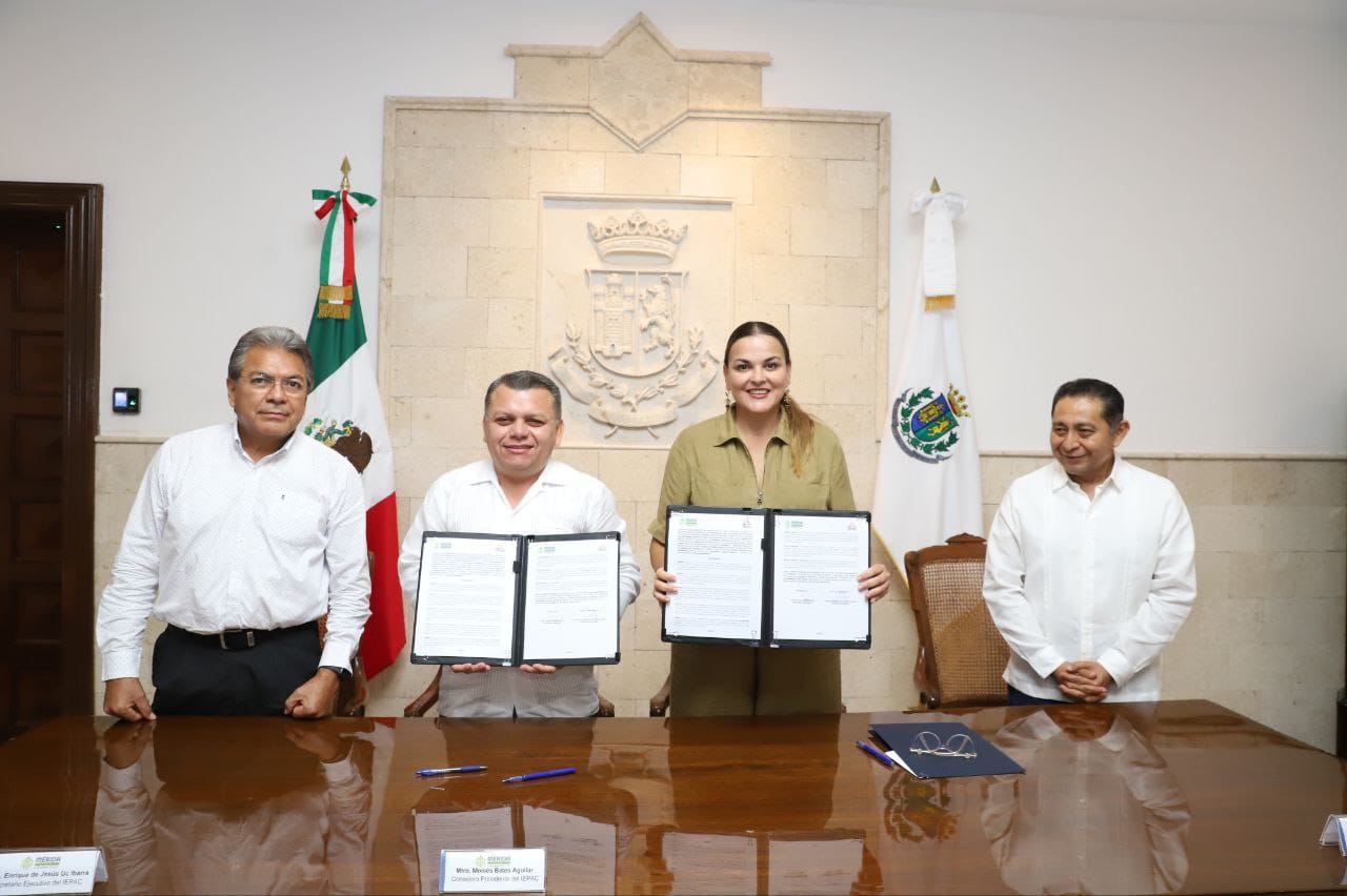 #AyuntaMérida firma convenio con Iepac