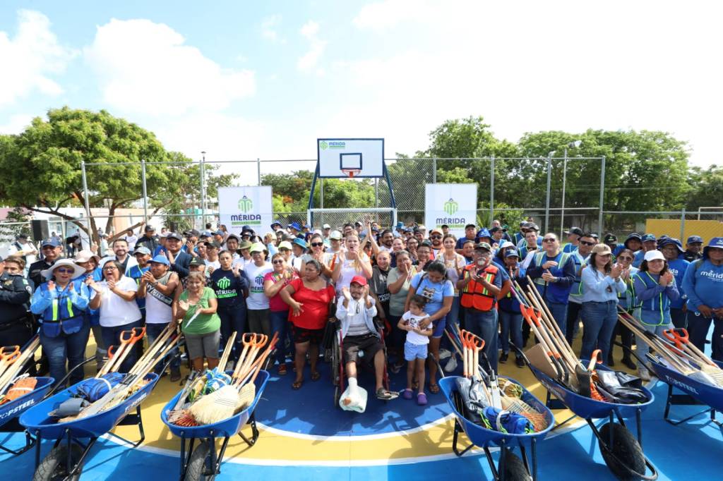 Lleva Cecilia Patrón el gobierno a las colonias de Mérida: Mega Operativo interviene a profundidad en&nbsp;Amapola.