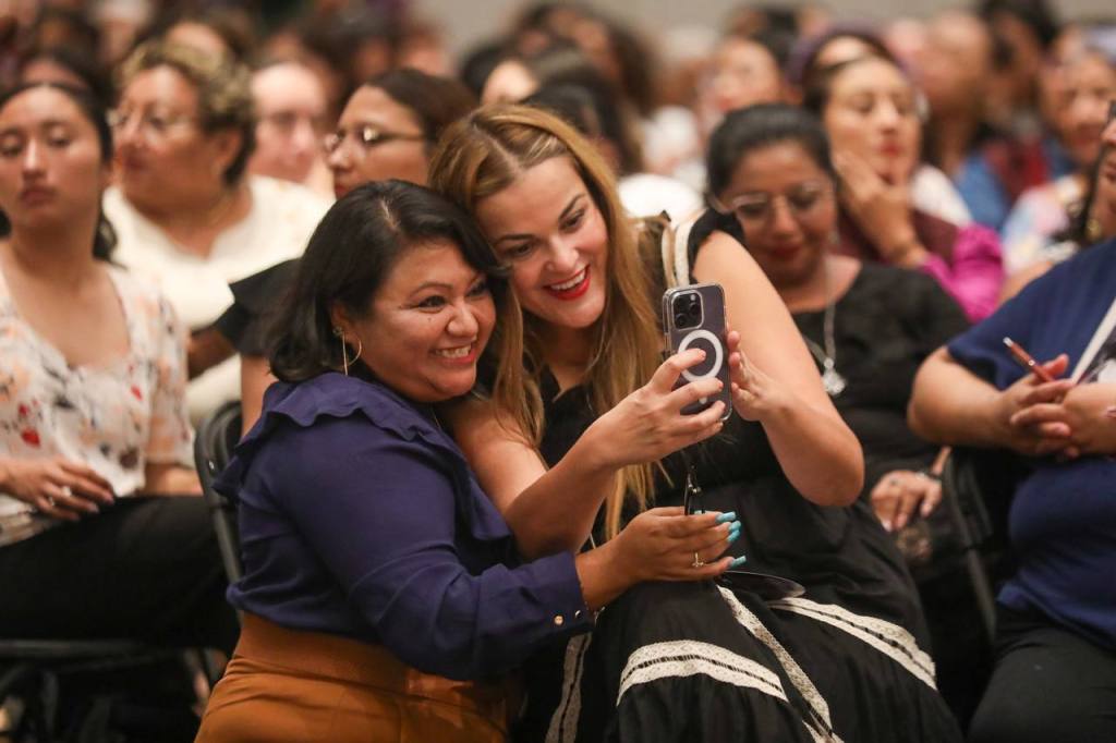 Refrenda Cecilia Patrón el compromiso de erradicar cualquier tipo de violencia de&nbsp;género.
