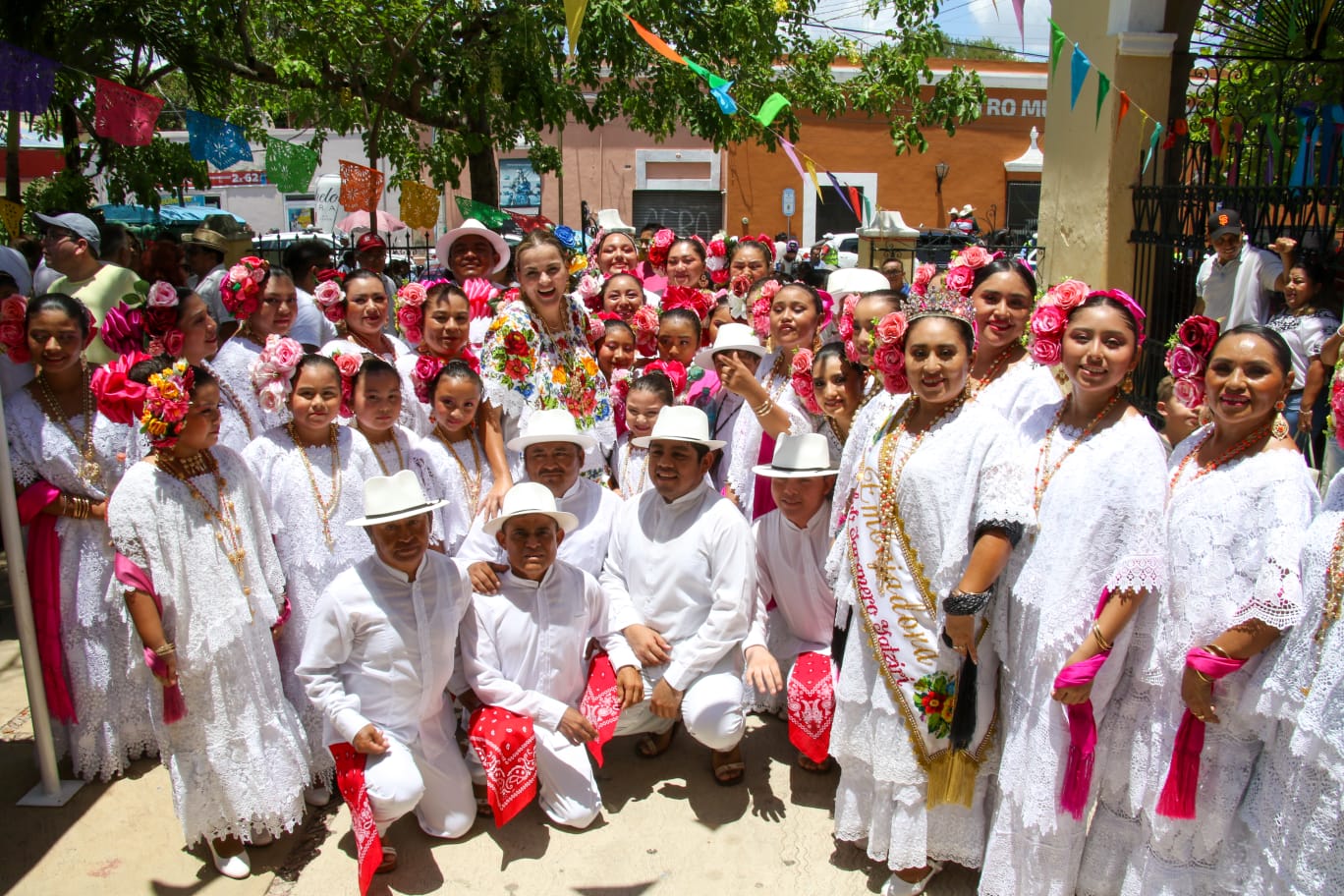 Cecilia Patrón asiste al 99 aniversario del gremio de Matarifes en San Sebastián