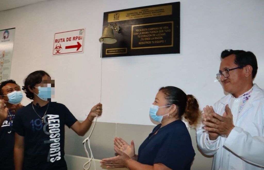Especialistas del IMSS Yucatán salvan vida de adolescente que venció la&nbsp;leucemia