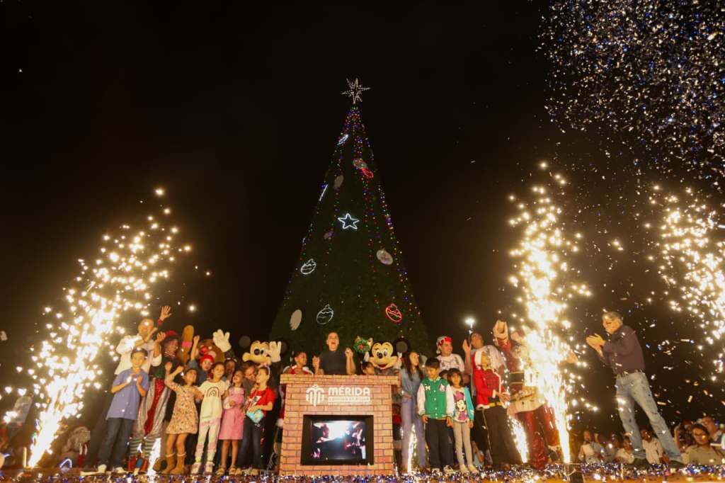 Cecilia Patrón enciende árbol navideño en el&nbsp;oriente