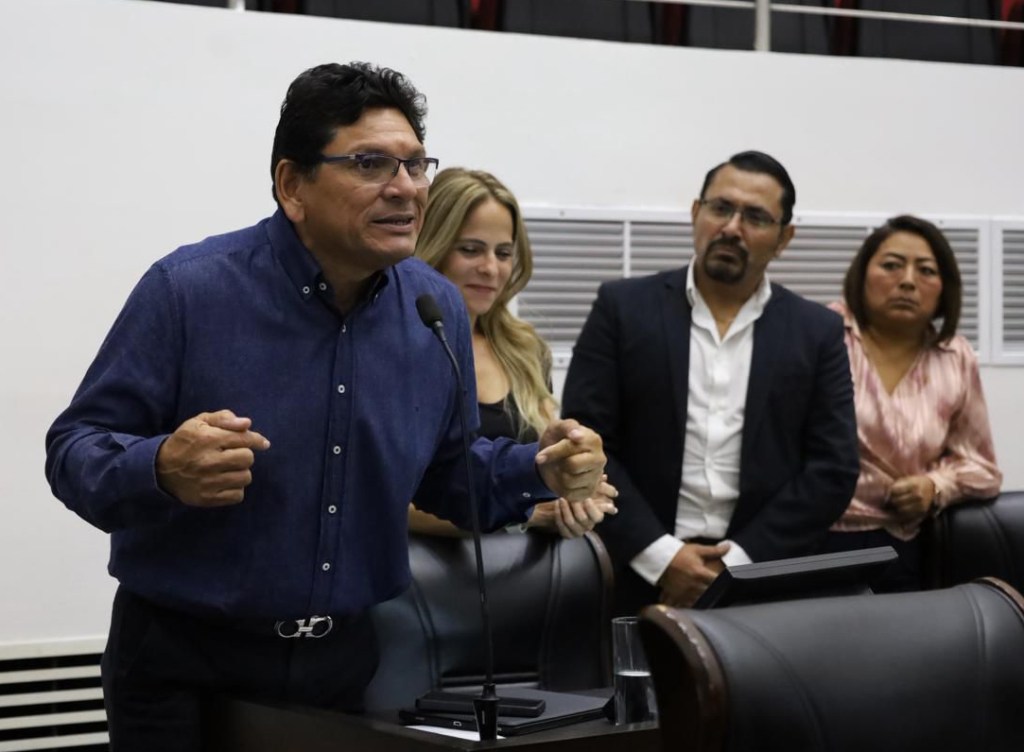 GASLIGHTING POLÍTICO: CUANDO TE PIDEN CUENTAS Y TÚ SOLO TIENES&nbsp;EXCUSAS