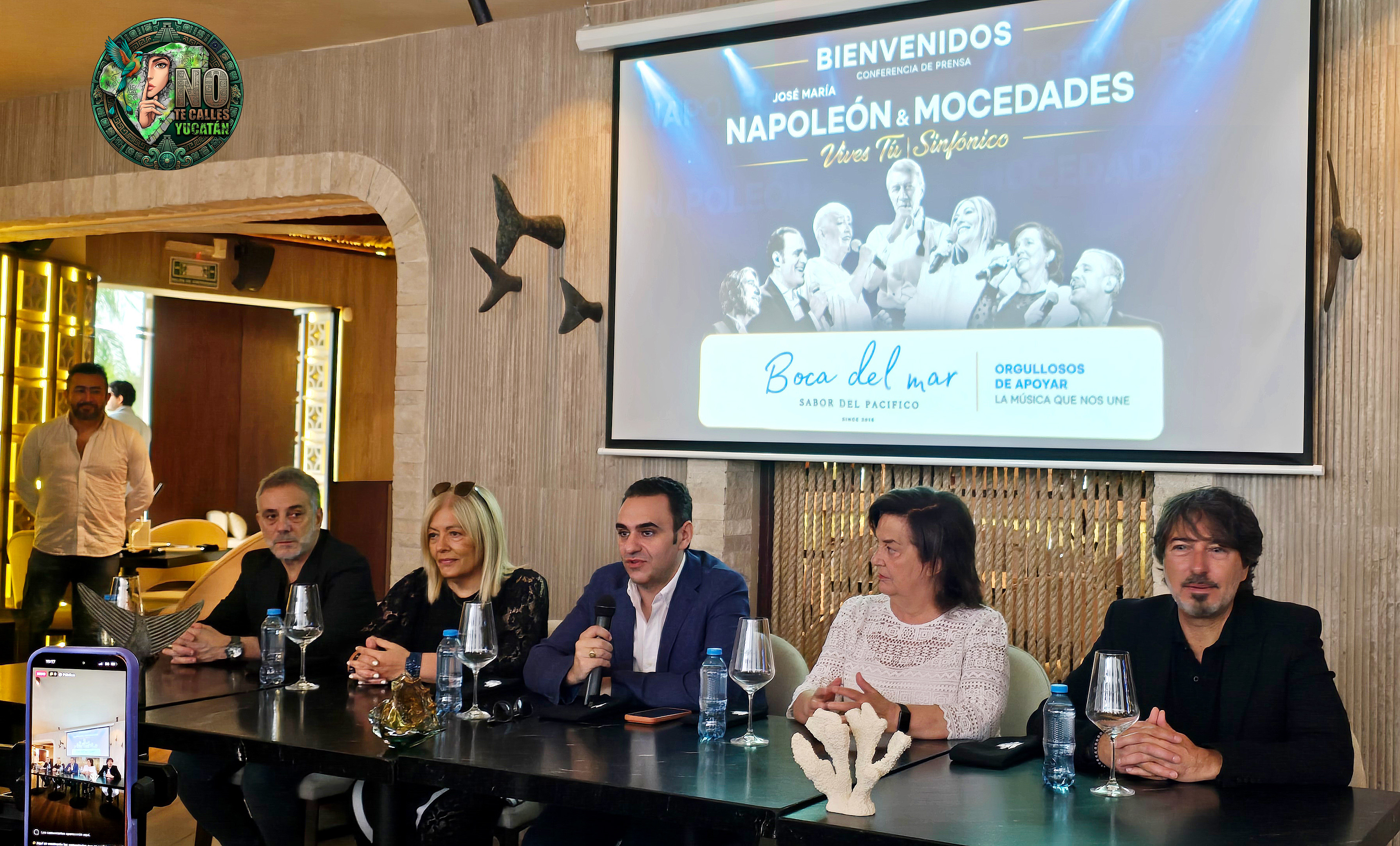 Unión de leyendas: José María Napoleón y Mocedades inician en Mérida la gira internacional “Vives Tú Sinfónico”
