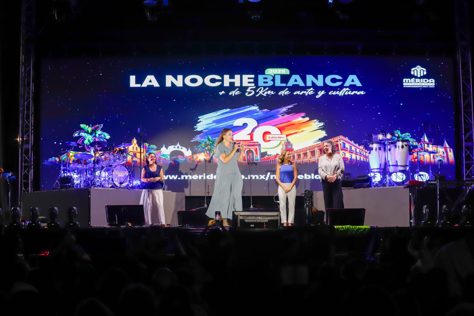 Poesía y arte encienden La Víspera de La Noche Blanca: una fiesta cultural que abraza los cuatro puntos cardinales de Mérida