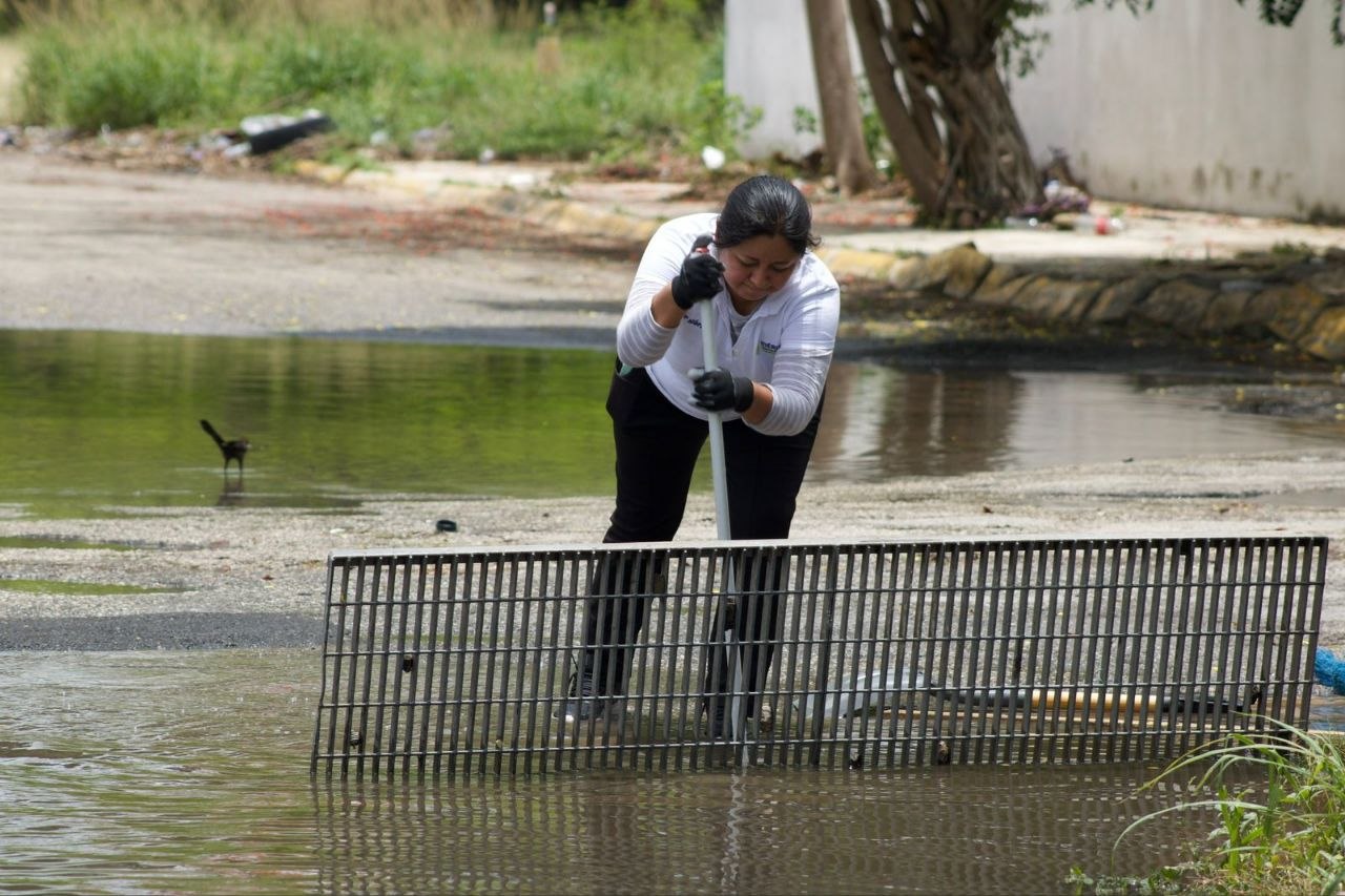 Basura en las calles colapsa el drenaje de Mérida: detectan más de mil rejillas obstruidas tras histórica lluvia