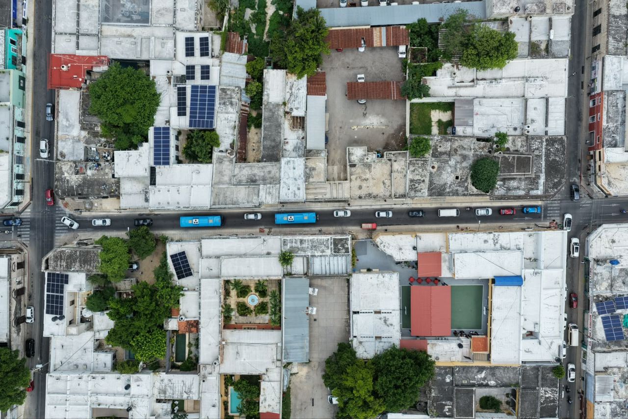 Alcaldía de Mérida amplía banquetas en el Centro Histórico para priorizar la seguridad peatonal